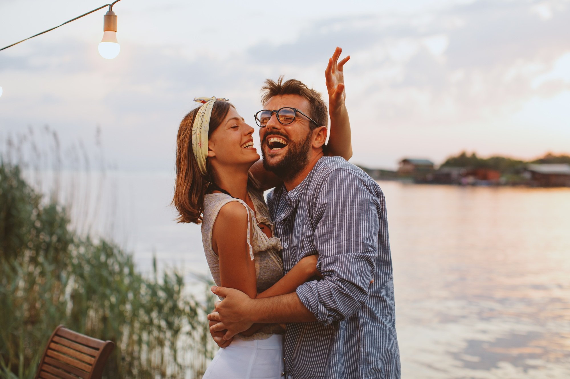 Comment un homme agit quand il aime une femme ? - Secretsdeshommes